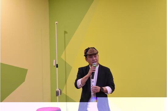 羊城十大設計師羅振華為選手作品進行點評